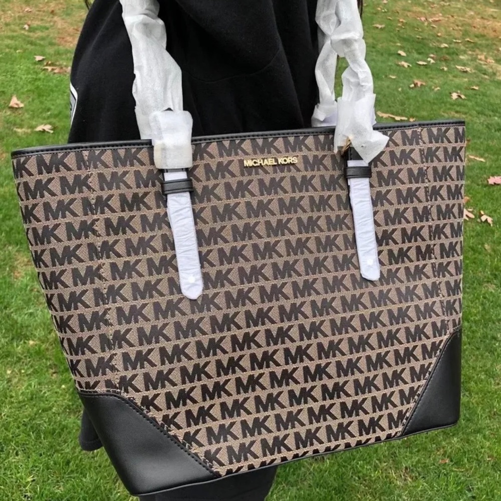 NWT Michael Kors Lillian Large Top Zip Shoulder Tote Handbag $468